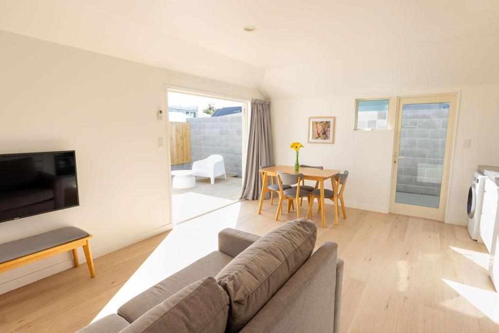 Mount Maunganui Self Contained Flat By The Beach ภายนอก รูปภาพ