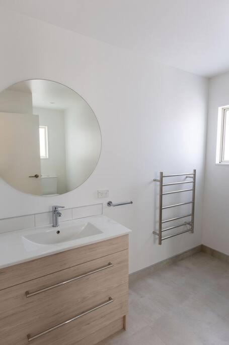 Mount Maunganui Self Contained Flat By The Beach ภายนอก รูปภาพ